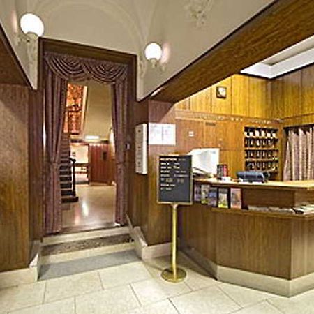 Hotel Sofia Praga Interno foto