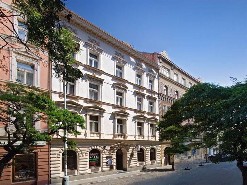 Hotel Sofia Praga Esterno foto
